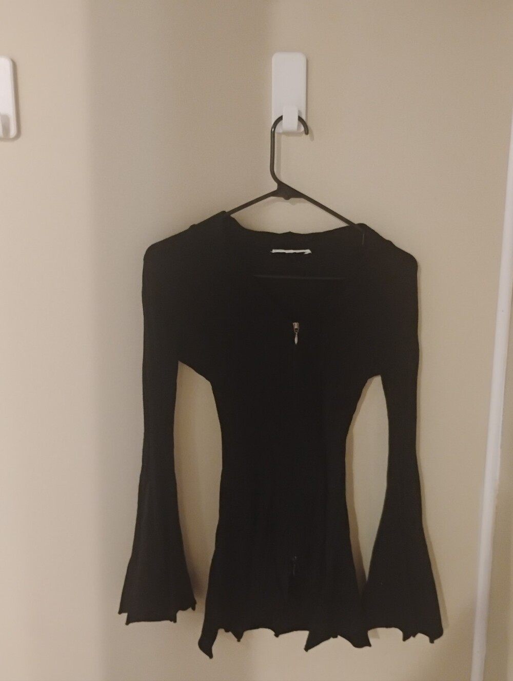 Vintage 2000s Anne Fontaine Black Goth Ribbed Zip Flare Sleeve Cardigan Jacket